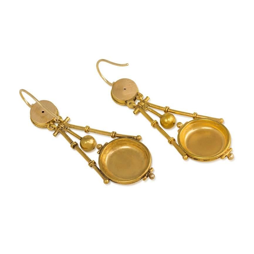 Antique Gold Etruscan Revival Earrings with Scarab Motif Pendants In Good Condition In New York, NY
