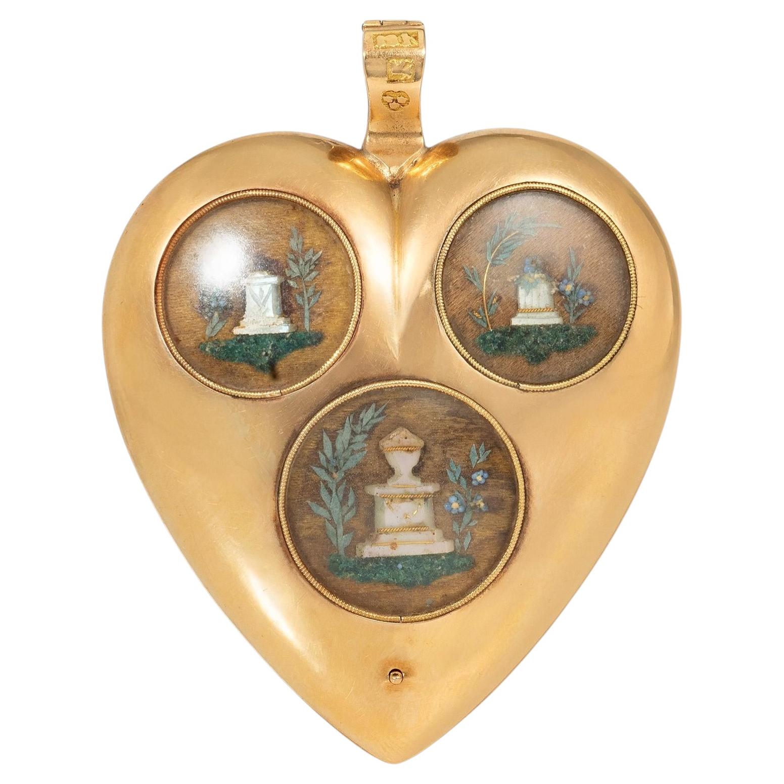 Victorian gold heart mourning locket For Sale
