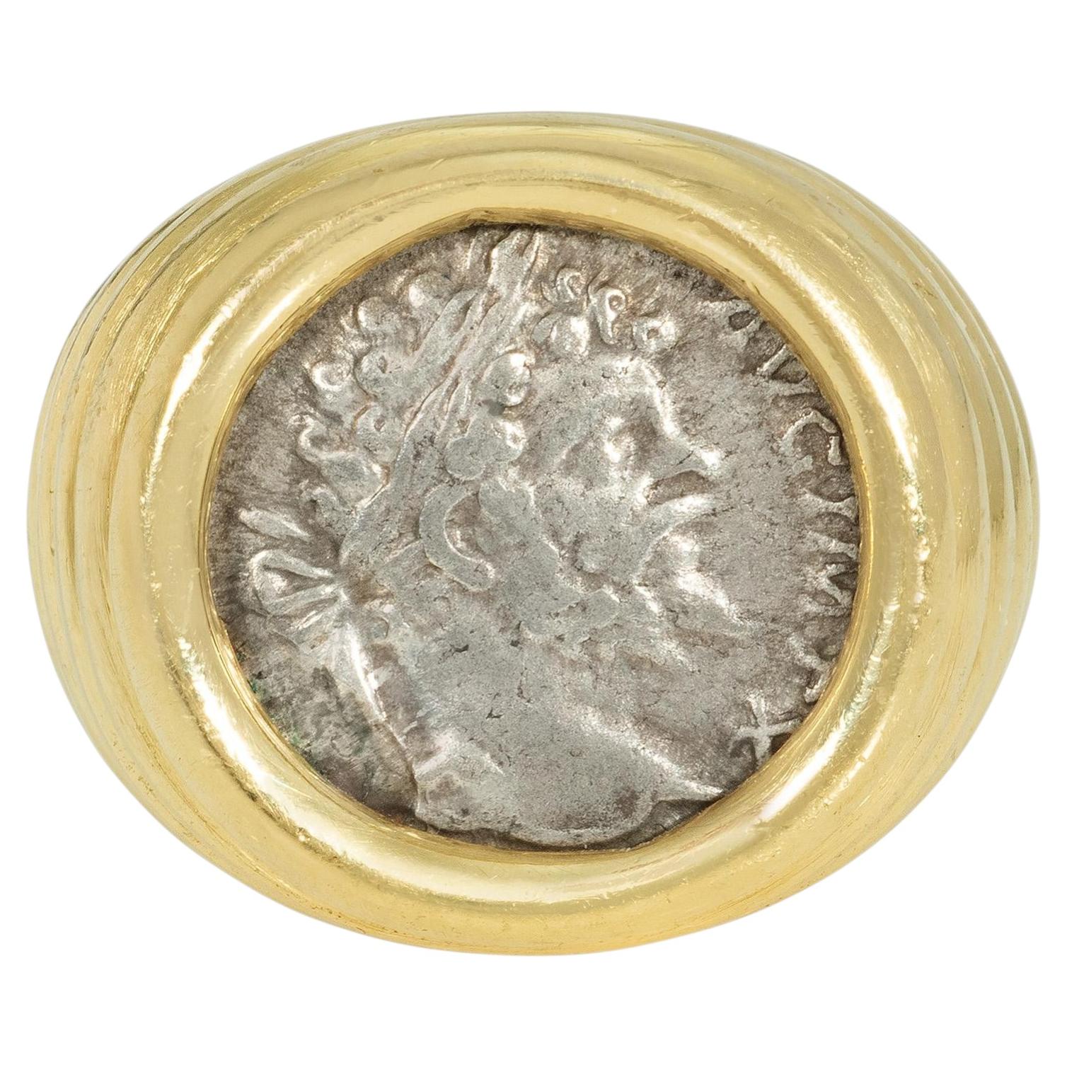 Anello "Monete" di Bulgari in oro e argento dedicato a Settimio Severo in vendita