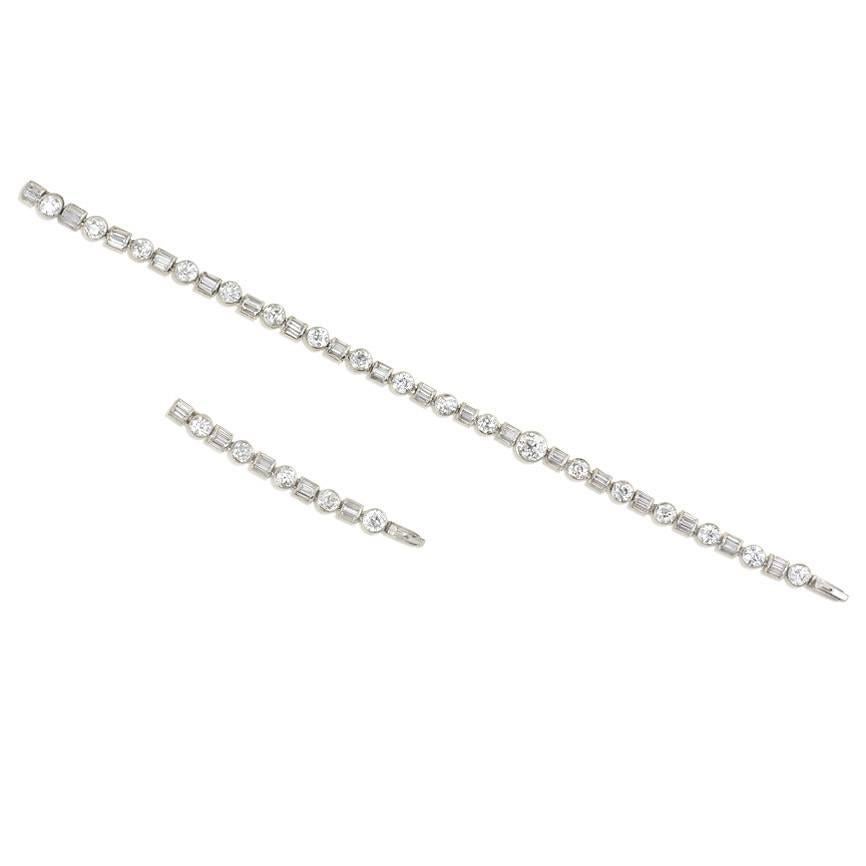 Art Deco Diamond Platinum Necklace, Wearable in Three Lengths In Excellent Condition In New York, NY