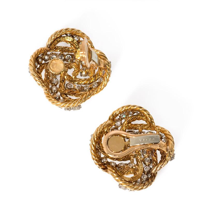 Boucheron 1960s Gold and Diamond Knot Design Clip Earrings In Good Condition In New York, NY