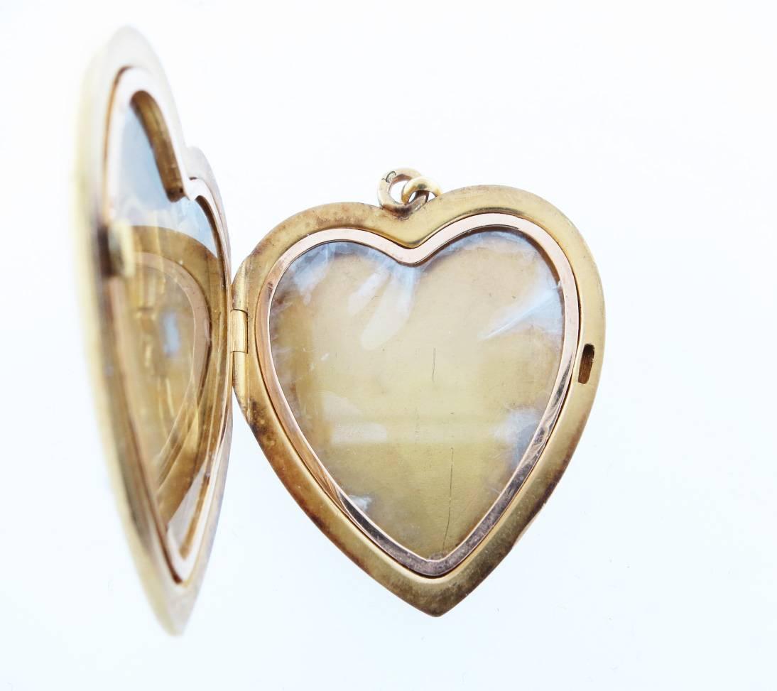 Women's or Men's Romantic French Art Nouveau Pearl Sapphire Gold Locket For Sale