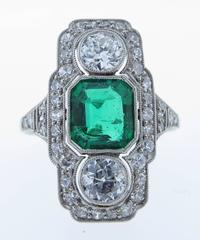 Exquisite Art Deco  Emerald Diamond Platinum Ring