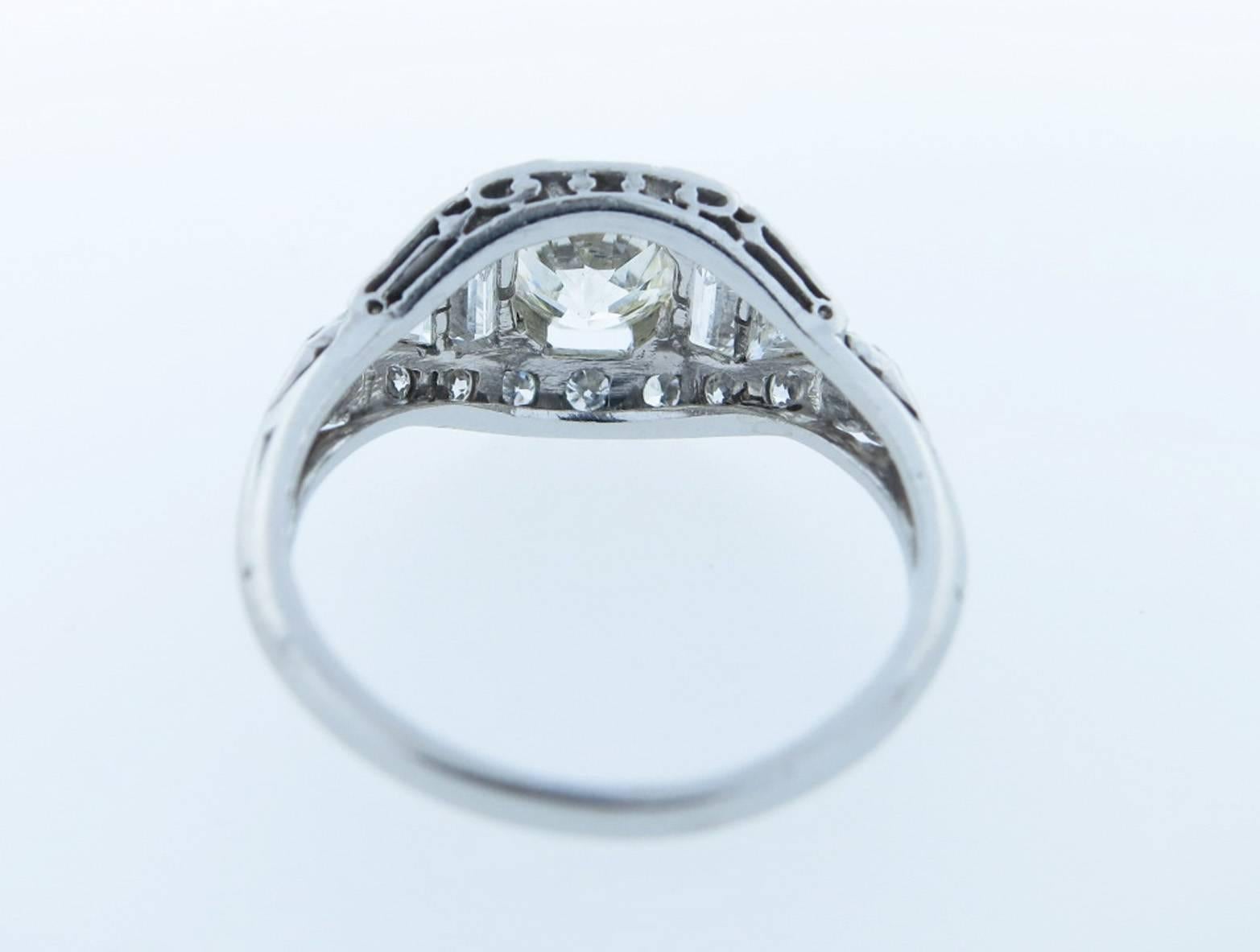 Distinguished  Deco Diamond Ring  In Excellent Condition In Lambertville, NJ