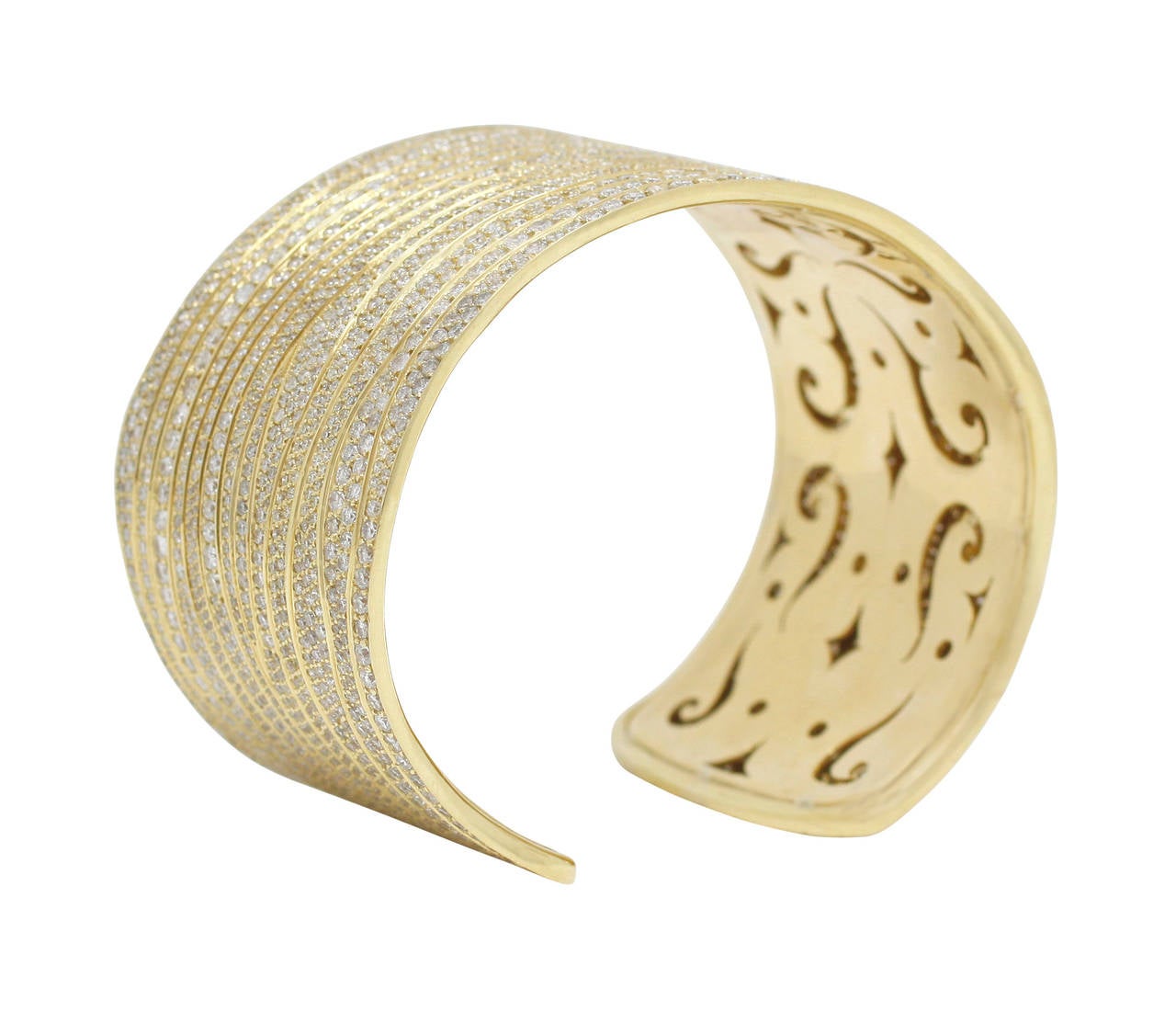 Dazzling Diamond Yellow Gold Cuff Bracelet For Sale 1