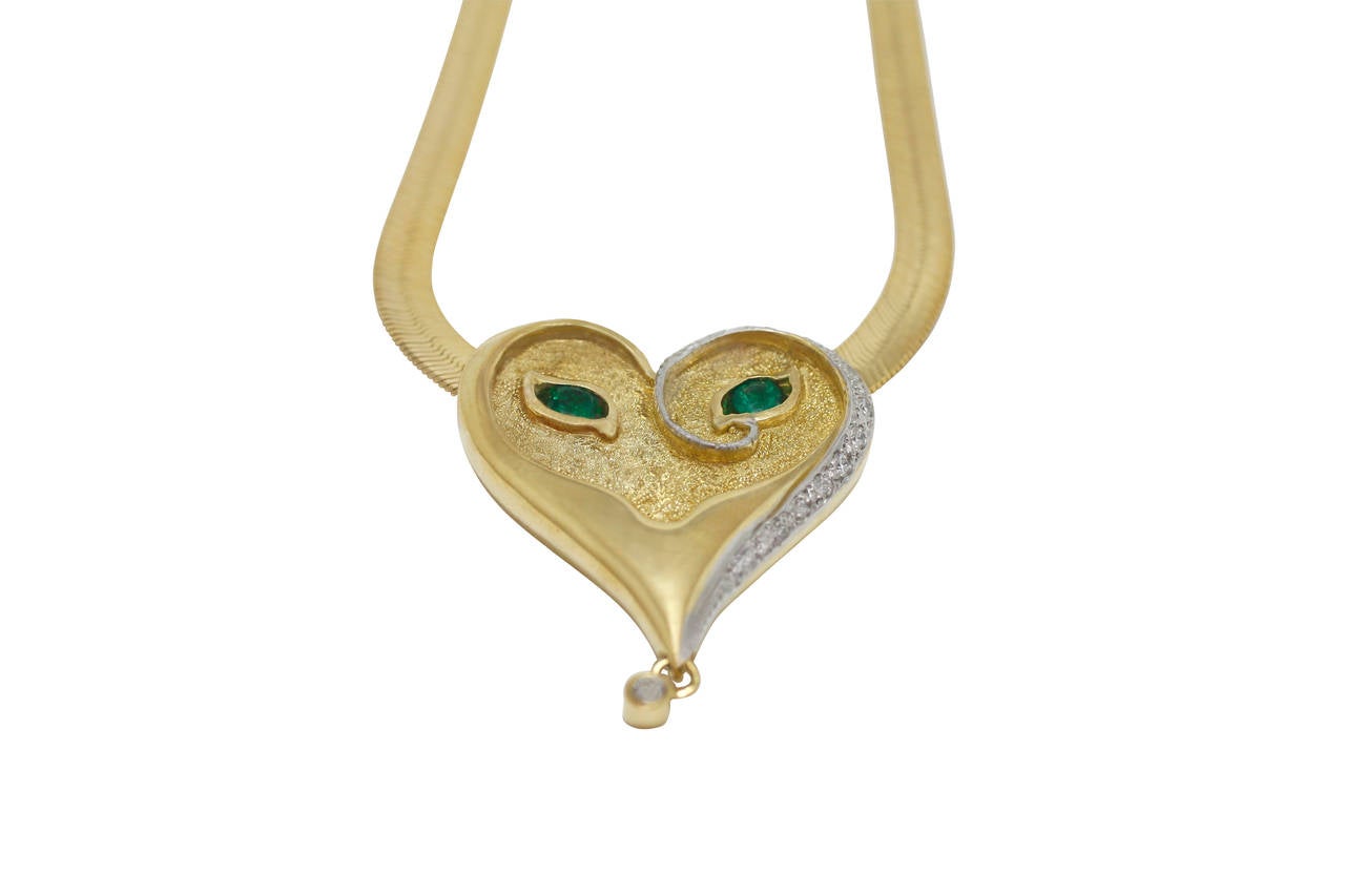 Ertre'  signed and numbered Emerald Eyes Mask Pendant In Excellent Condition For Sale In Buffalo Grove, IL