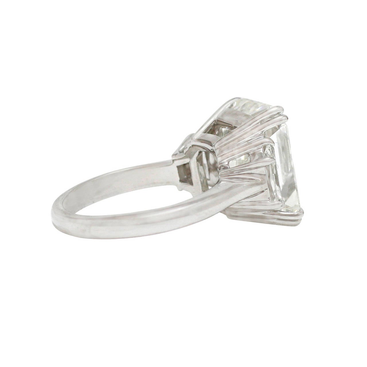 Spectacular Radiant Cut 9.27  Carat Diamond Platinum Ring For Sale 3