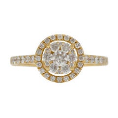 Elegant Gold Round Diamond Cluster with Diamond Halo Ring
