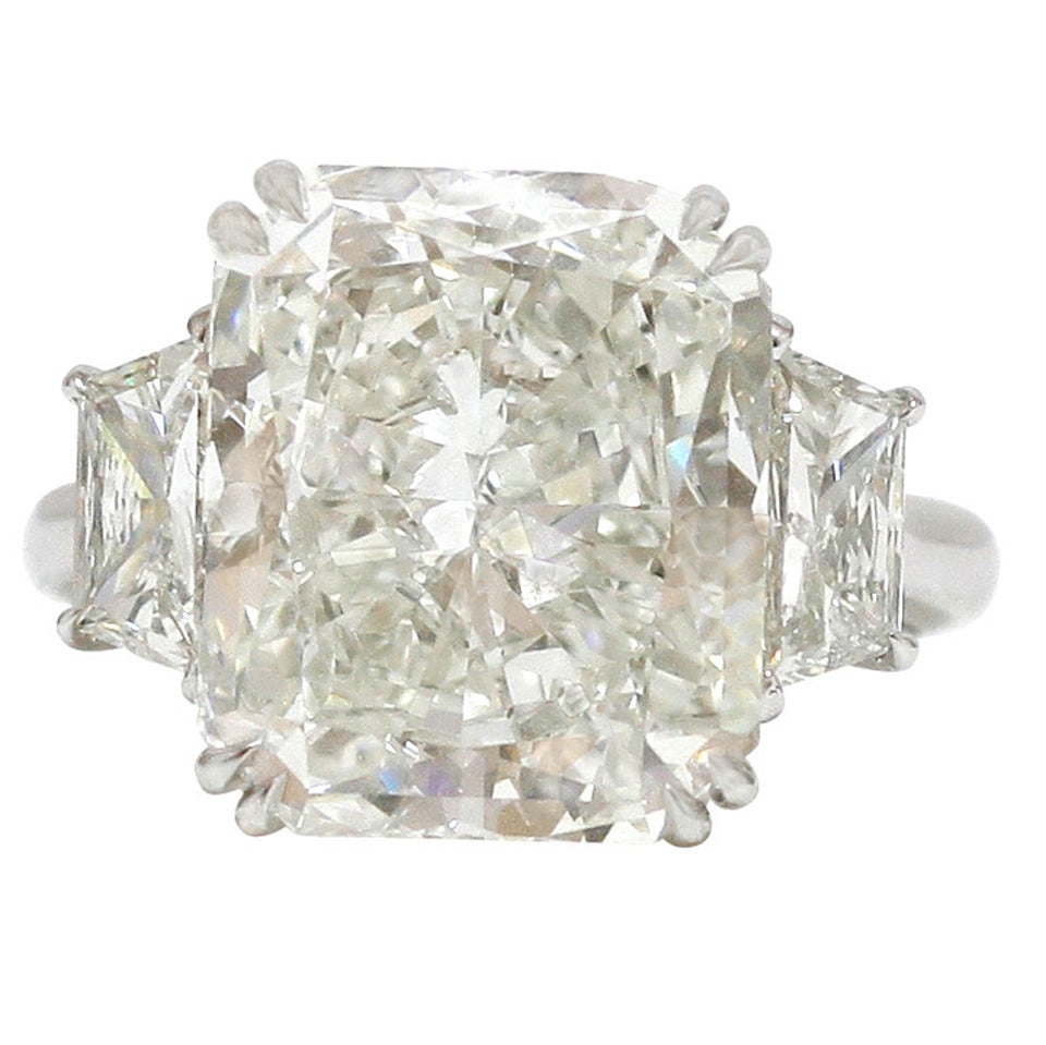 Spectacular Radiant Cut 9.27  Carat Diamond Platinum Ring For Sale