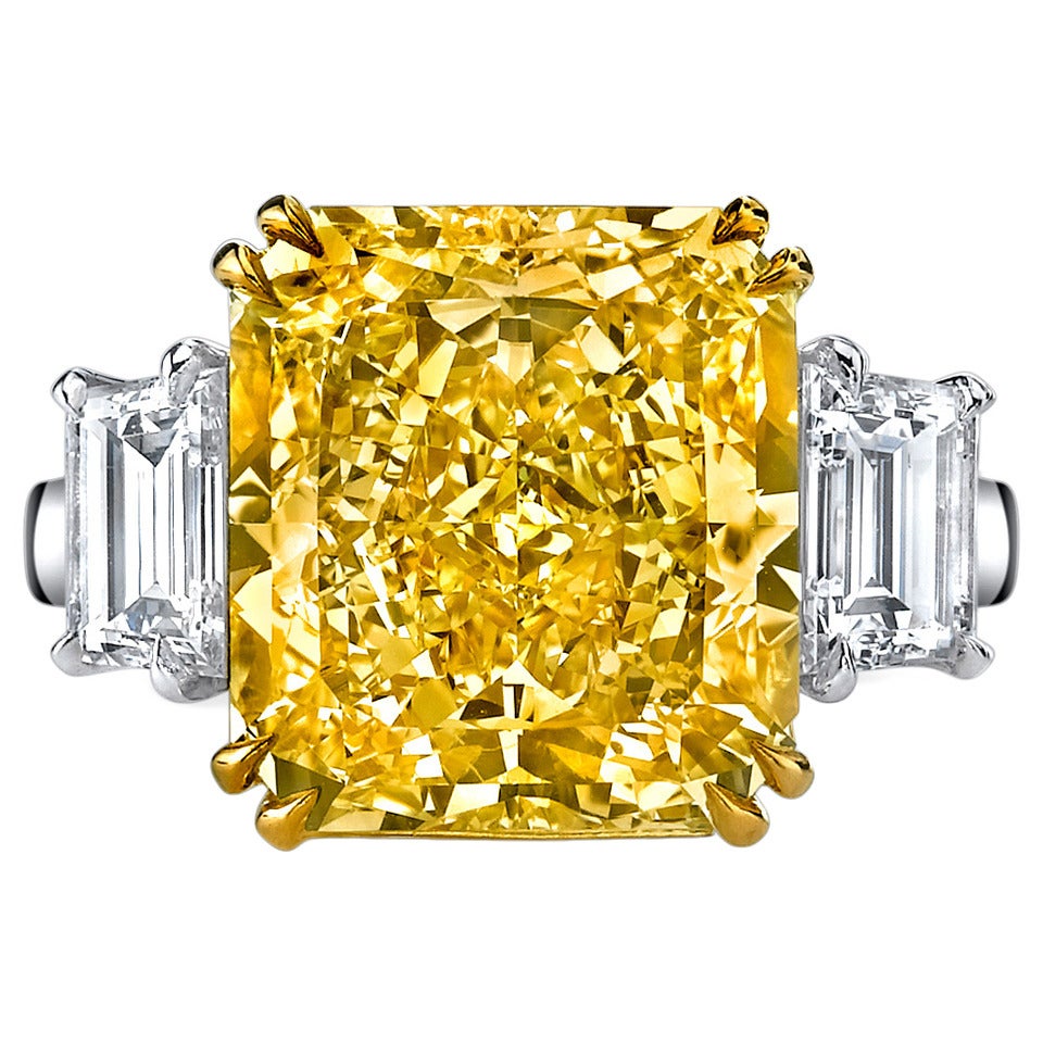 Burdeen's Breathtaking Fancy Yellow Radiant Cut Diamond Platinum Ring For Sale