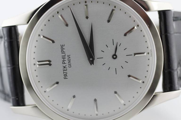 Patek Philippe White Gold Calatrava Wristwatch Ref 5196G In New Condition For Sale In Buffalo Grove, IL