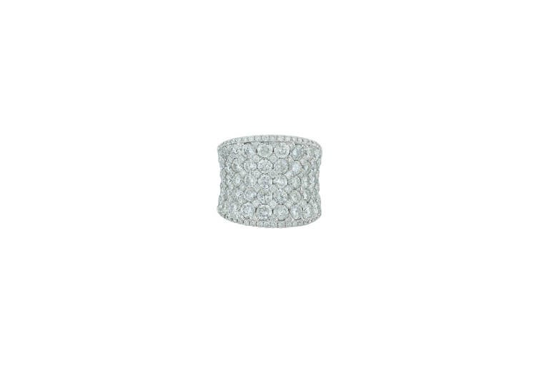 Stunning Ladies Pave Diamond White Gold Band