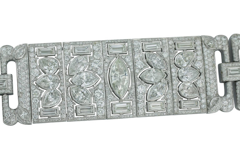 Stunning Victorian Style Diamond Panel Bracelet In New Condition For Sale In Buffalo Grove, IL