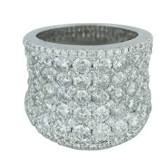 Stunning Ladies Pave Diamond White Gold Band