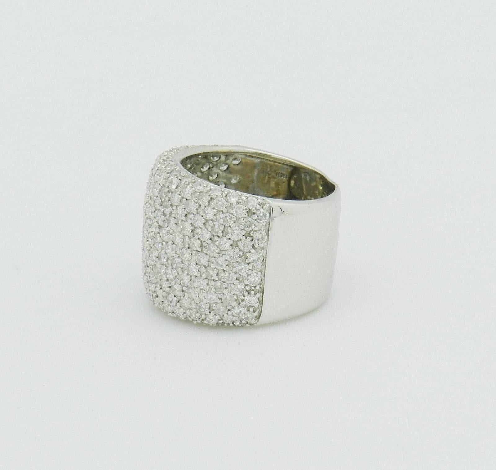 diamond cluster wide band ring