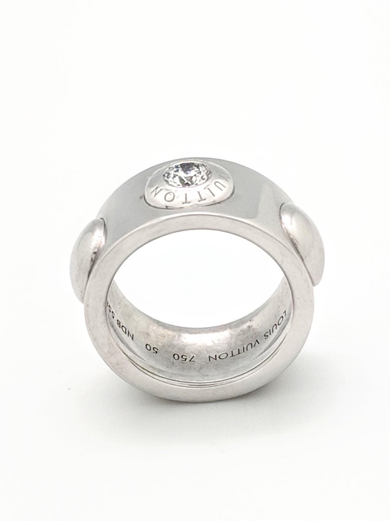 Louis Vuitton 18 Karat White Gold Grand Berg Crew Diamond Ring For Louis Vuitton 18 Karat White Gold Grand Berg Crew Diamond Ring For 2