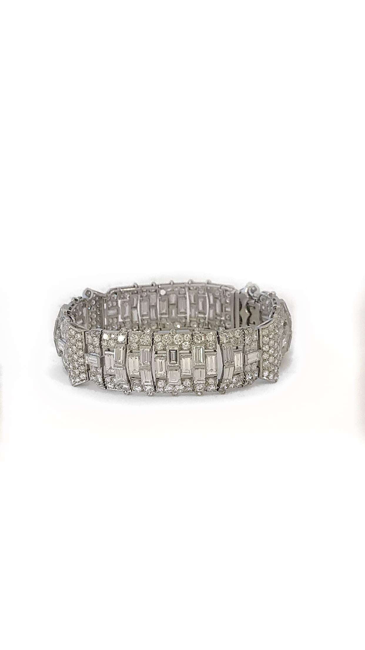 Women's Art Deco GAL Certified 24.5 Carat Baguette Round Diamond Platinum Bracelet For Sale