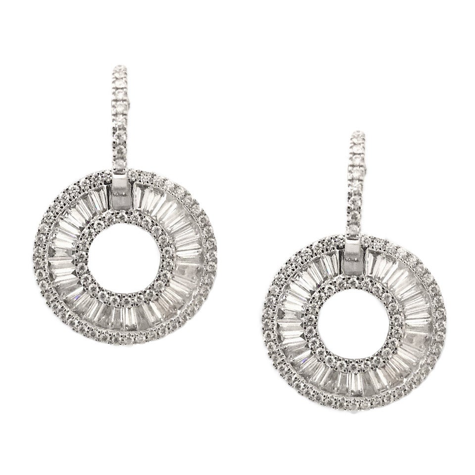 Stunning Baguette- and Round-Cut 4.74 Carat Diamond Earrings