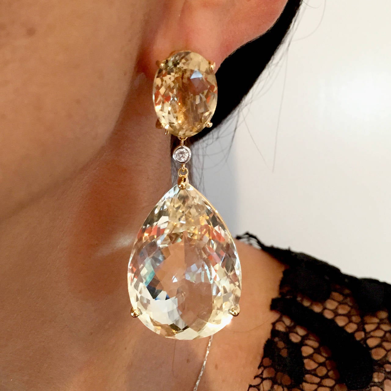 Dramatic Citrine Diamond Gold Hanging Earrings In Excellent Condition In New York, NY