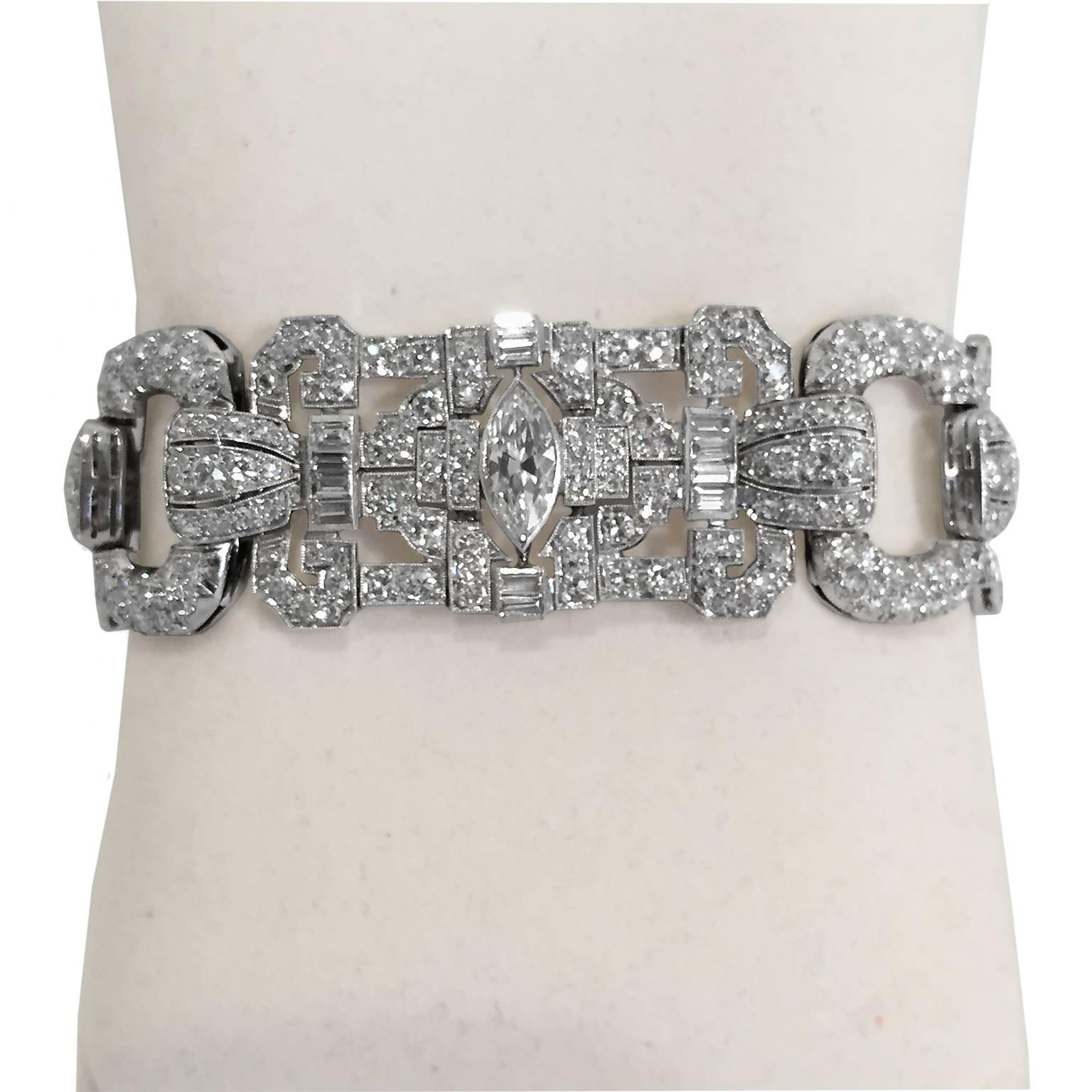 Incredible French Art Deco Diamond Platinum Bracelet In Excellent Condition In New York, NY