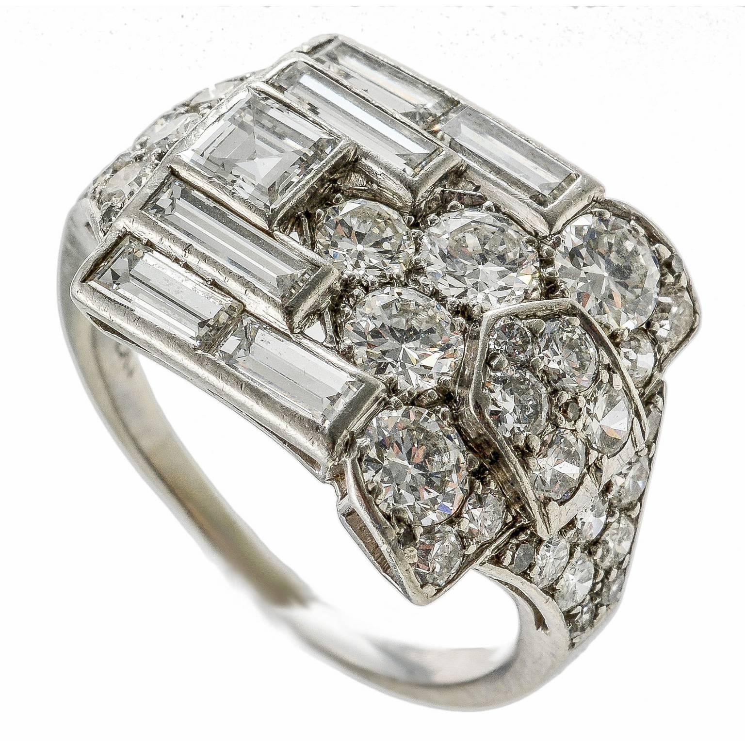 Art Deco Fine Quality Diamond Wrap over Ring, circa 1930 For Sale