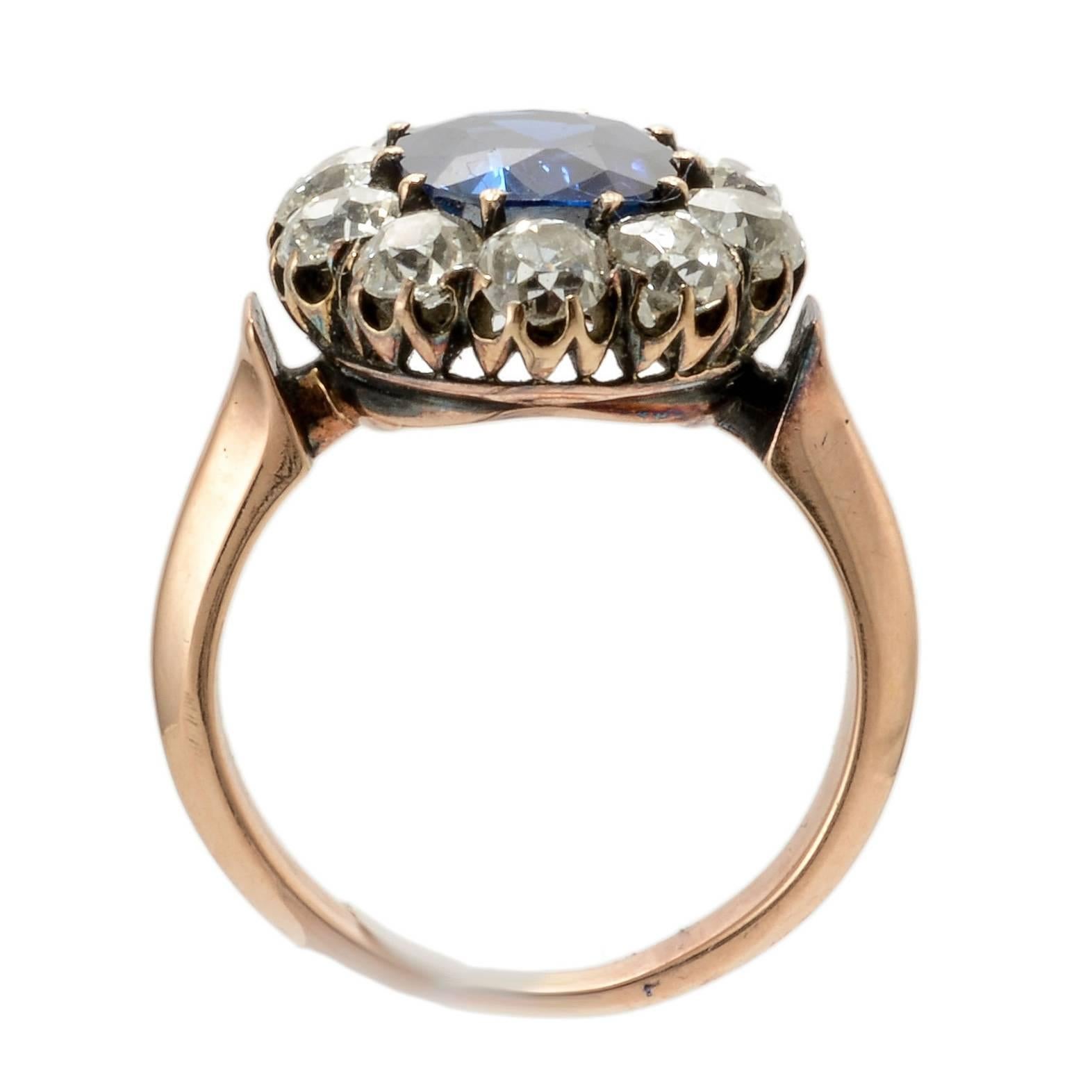 Victorian Natural Burmese Sapphire Diamond Gold Cluster Ring, circa 1880 In Good Condition In London, GB