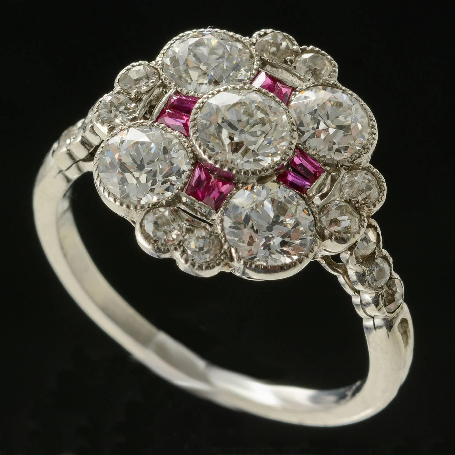 Women's Art Deco Diamond Natural Ruby Platinum Ring, circa 1920 For Sale