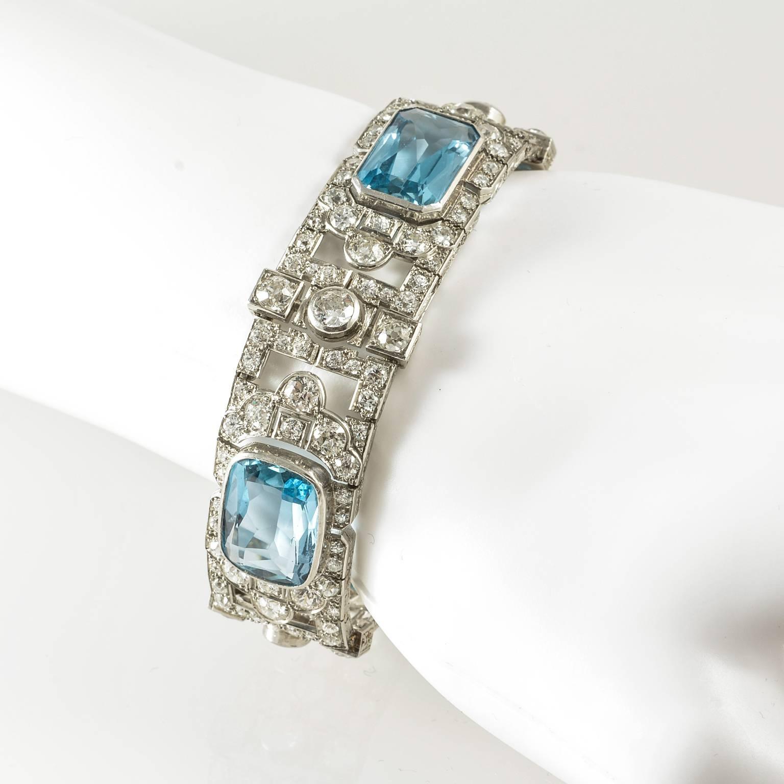 Women's Rare Important Edwardian Aquamarine Diamond Platinum Set Bracelet, circa 1910