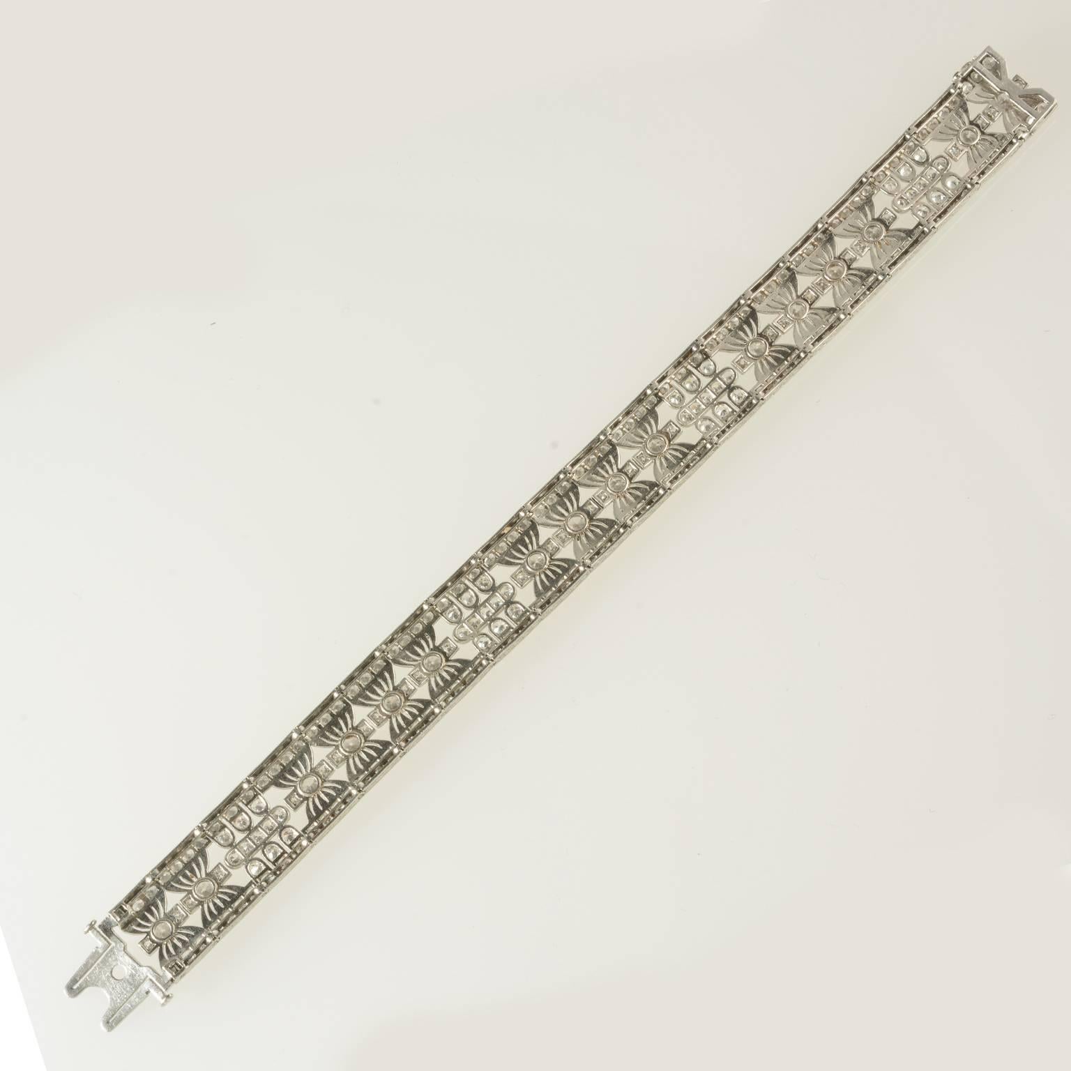 Edwardian Fine Quality Diamond Platinum Bracelet, circa 1910 In Excellent Condition For Sale In London, GB
