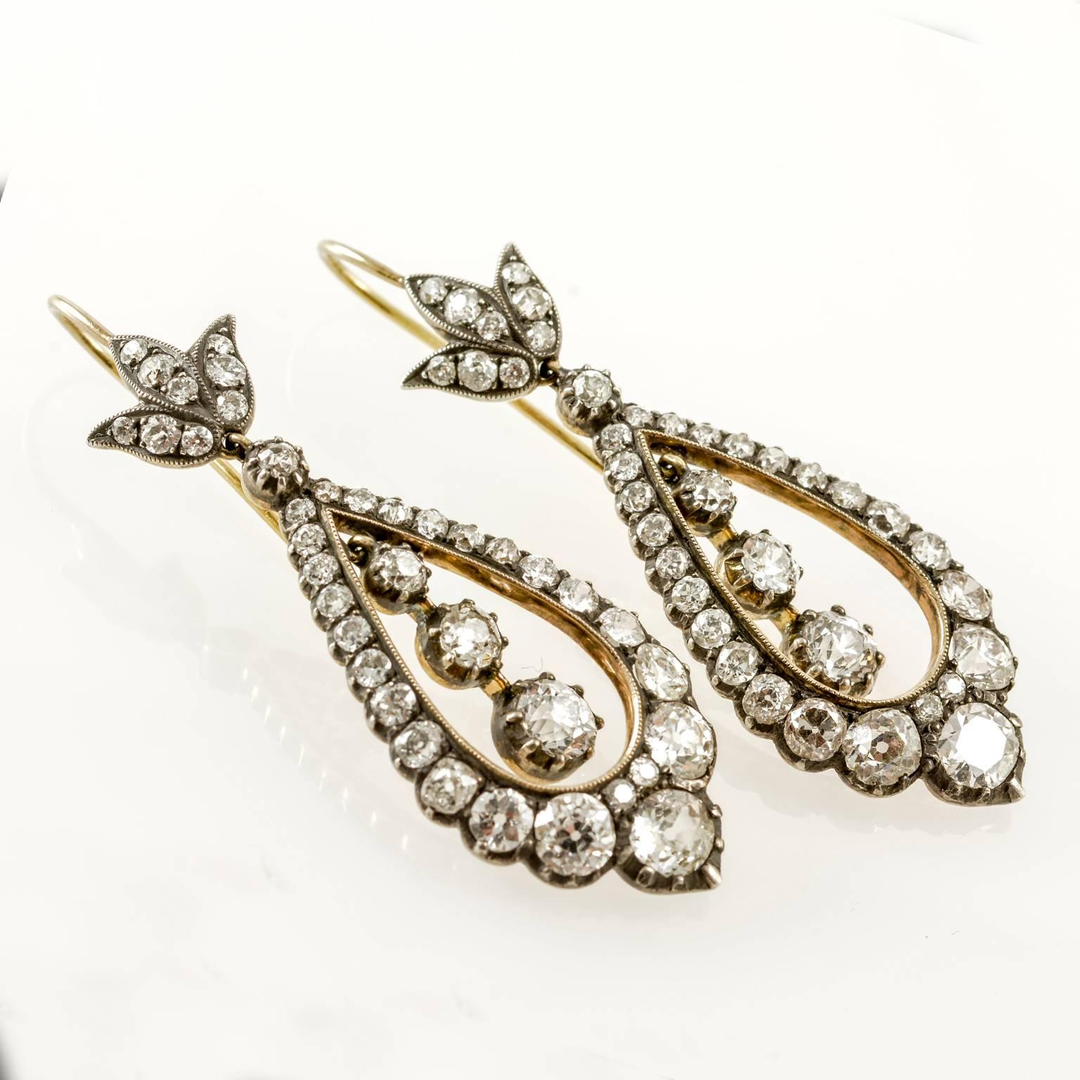 Victorian Long Drop Earrings Gold on Silver Fine Old Cut Diamonds, circa 1880 In Good Condition For Sale In London, GB