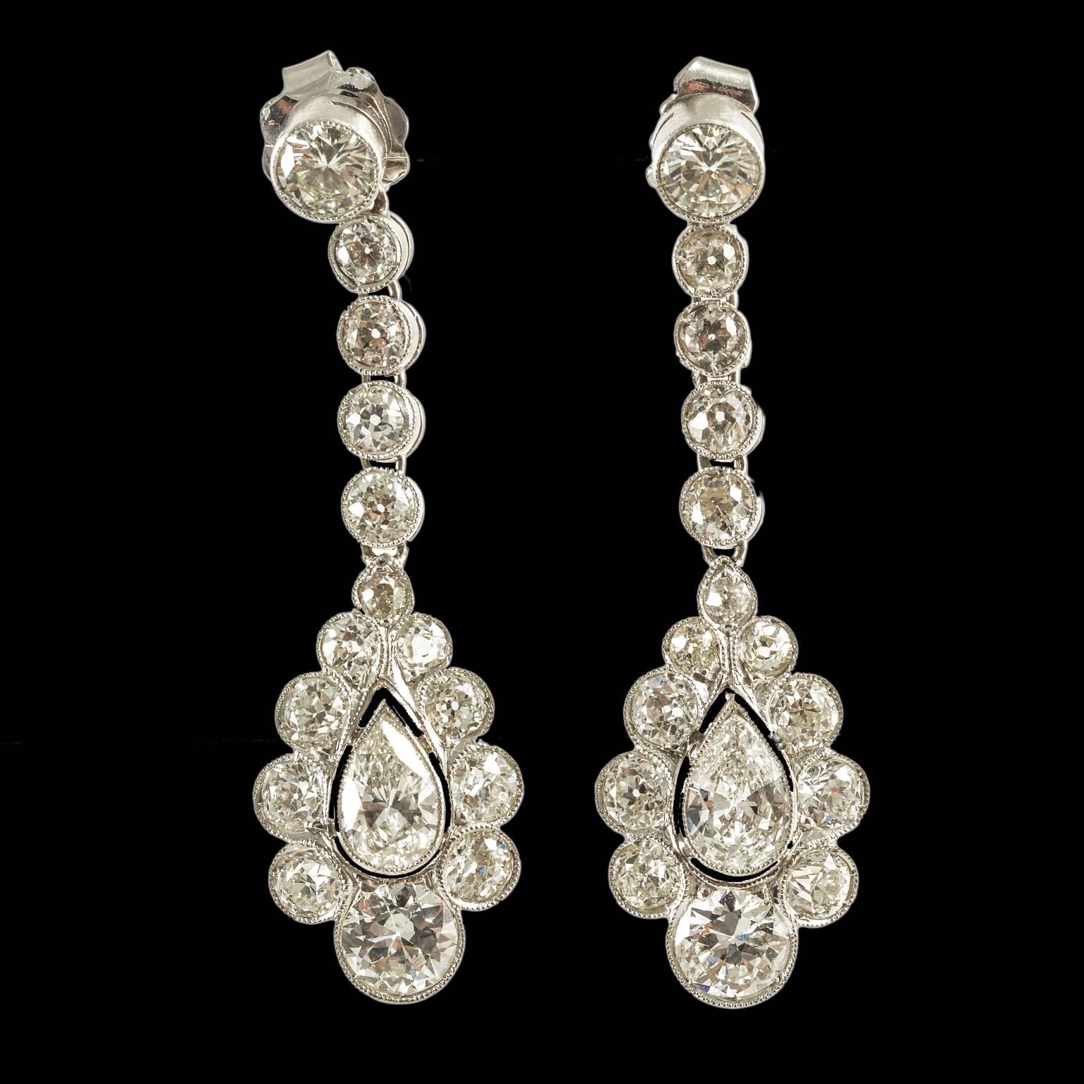 Women's Edwardian Diamond Platinum Set Drop Earrings For Sale