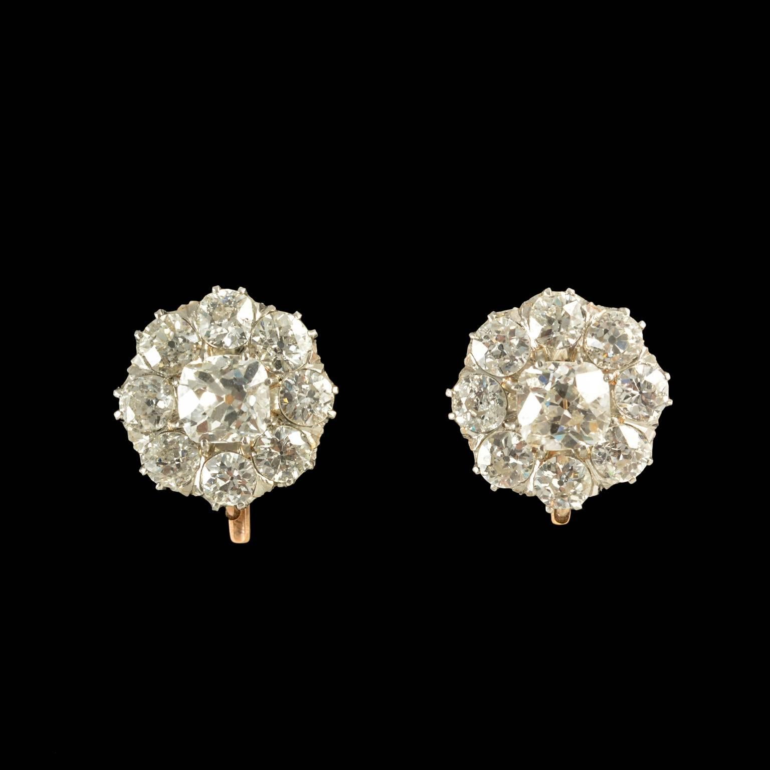 Edwardian Diamond Small Drop Earrings, circa 1910 In Excellent Condition For Sale In London, GB