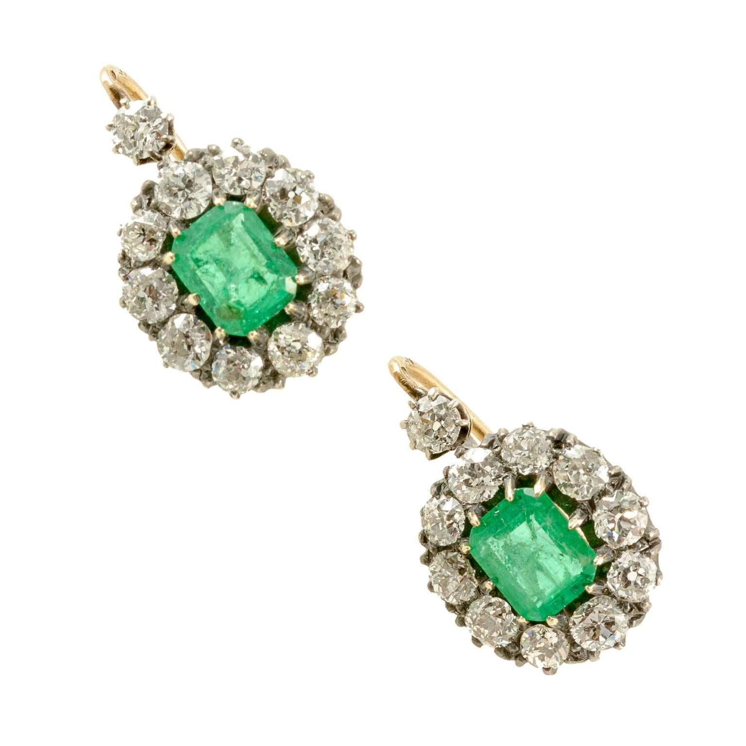Emerald Diamond Drop Cluster Victorian Earrings, circa 1895 In Good Condition In London, GB