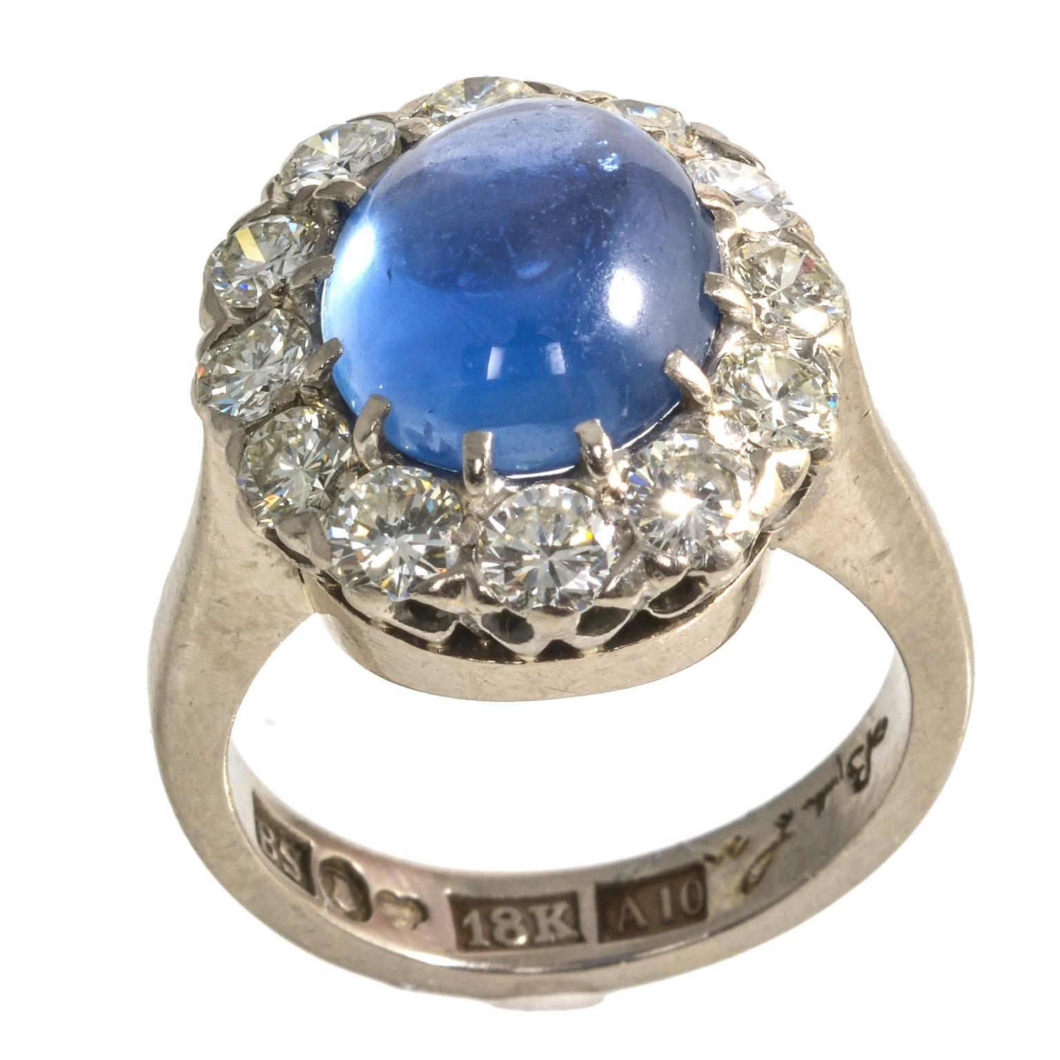 Women's or Men's Star Sapphire Fine Diamond 18 Carat Gold Cluster Ring