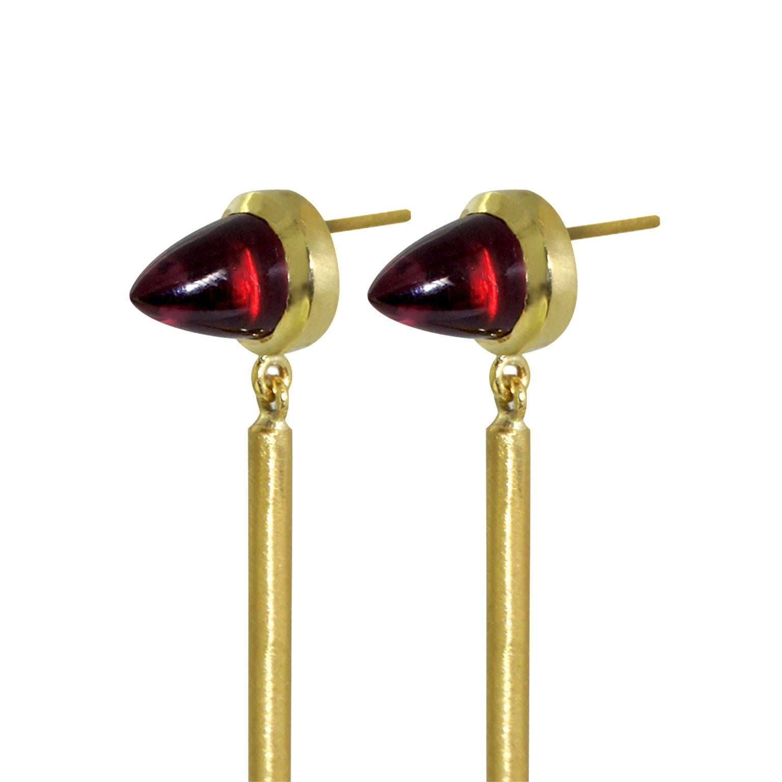 Lizunova Garnet and 22 Karat Gold Drop Earrings In New Condition For Sale In Sydney, NSW