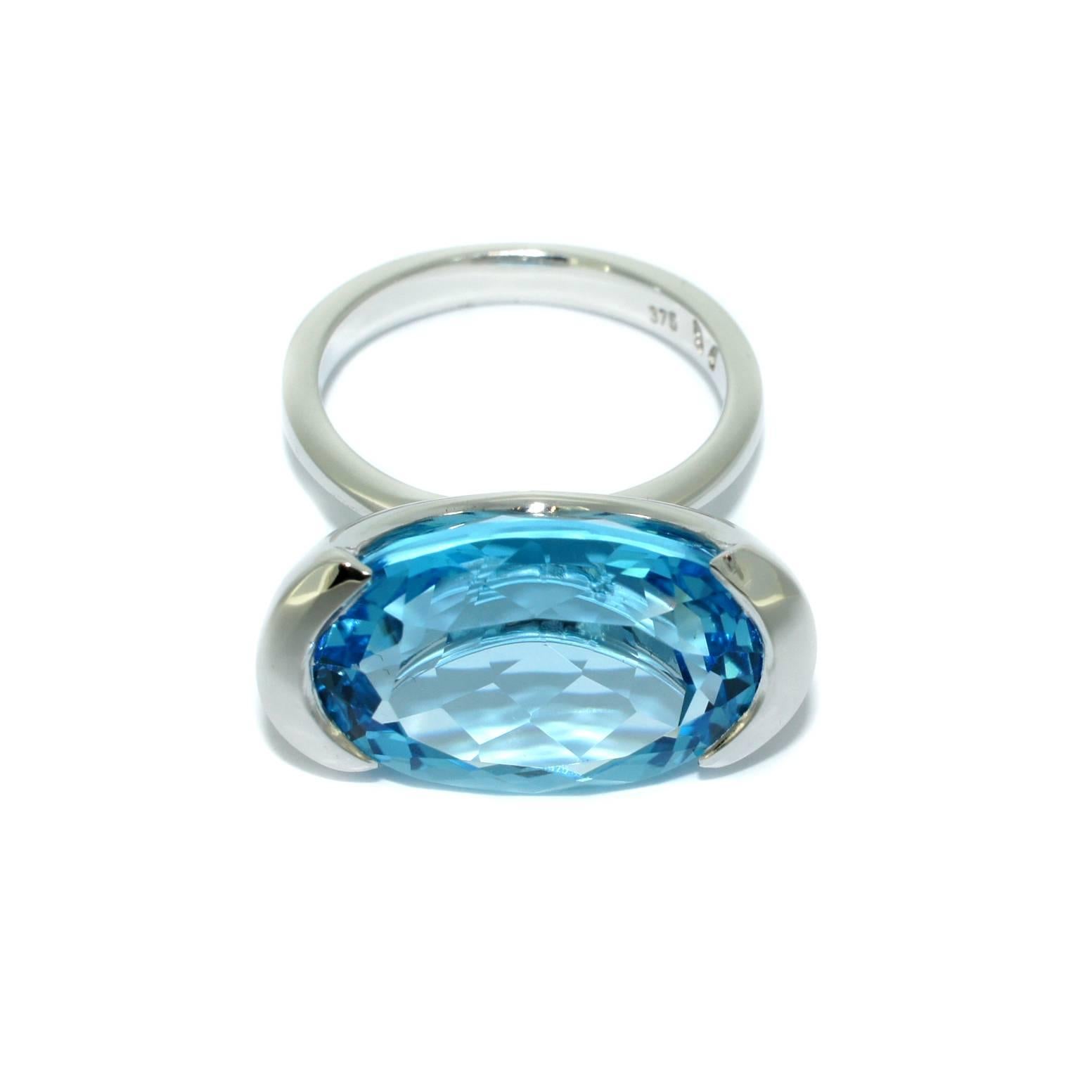 Women's Lizunova Blue Topaz Cocktail Ring in White Gold
