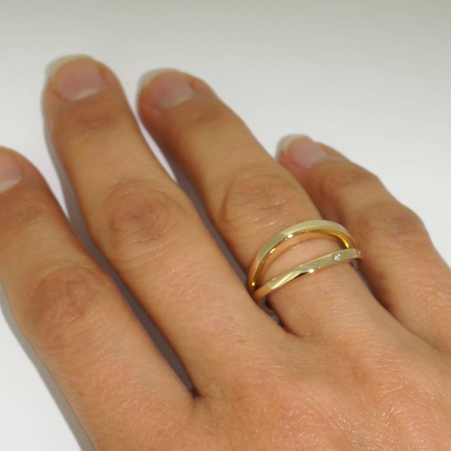 Lizunova Diamond 18k Yellow Gold Split Band Ring For Sale 1