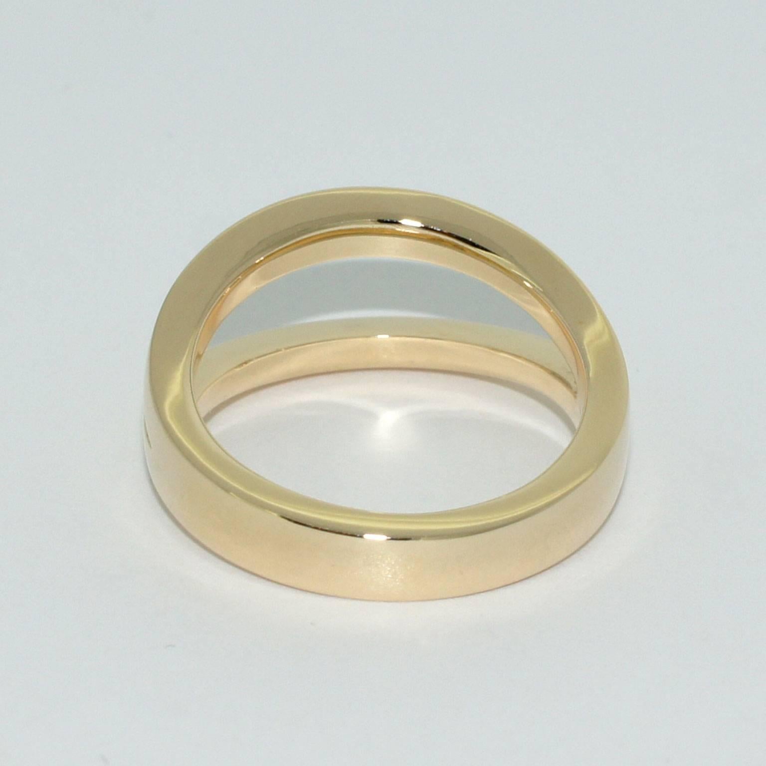 Lizunova Diamond 18k Yellow Gold Split Band Ring In New Condition For Sale In Sydney, NSW