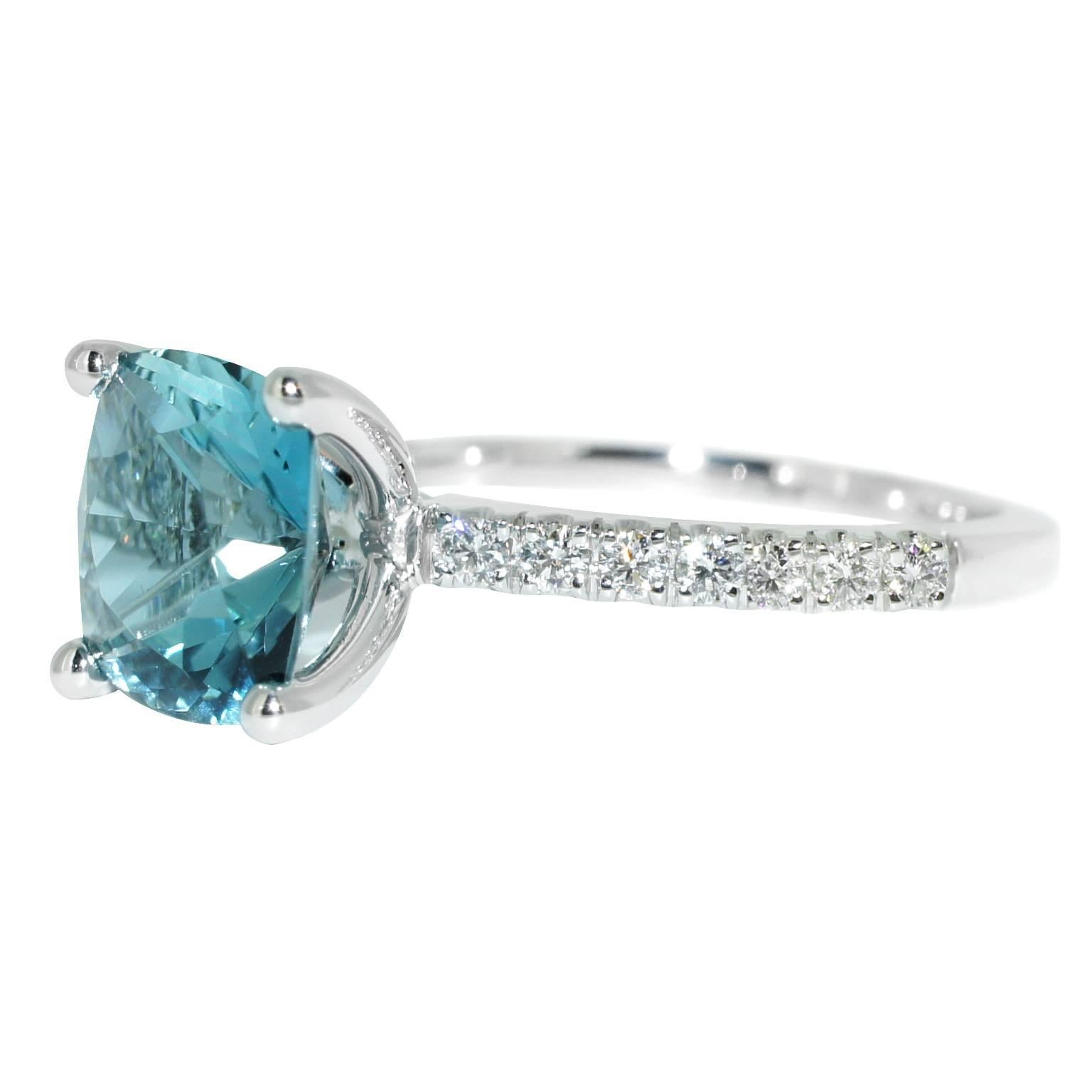 Lizunova Aquamarine & Diamond 18k White Gold Bridal Engagement Ring In New Condition For Sale In Sydney, NSW