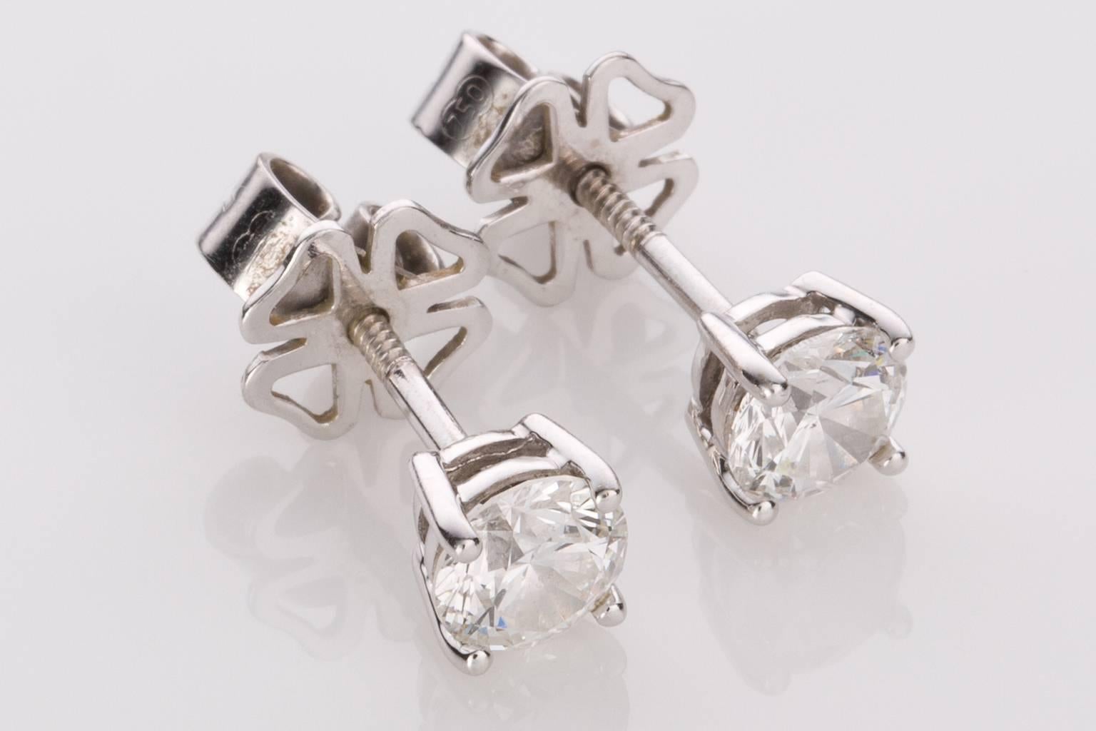 1.58 Carat Brilliant Cut Diamond 18 Karat White Gold Stud Earrings For Sale 2