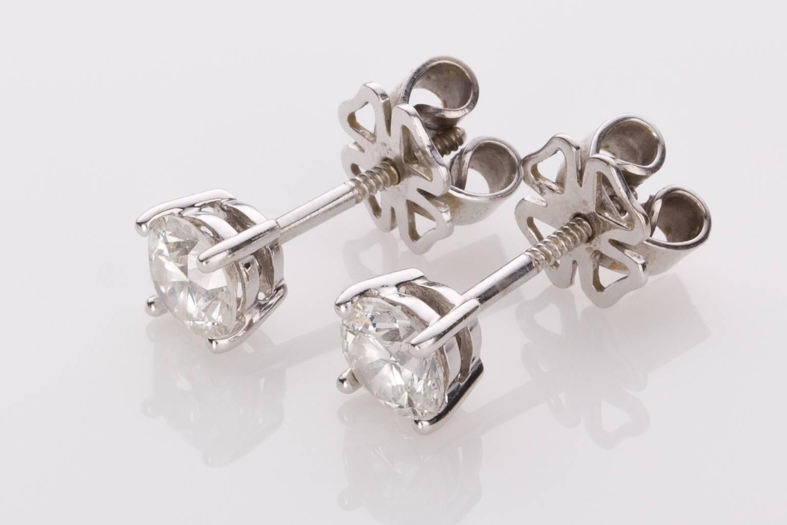 1.58 Carat Brilliant Cut Diamond 18 Karat White Gold Stud Earrings For Sale 4