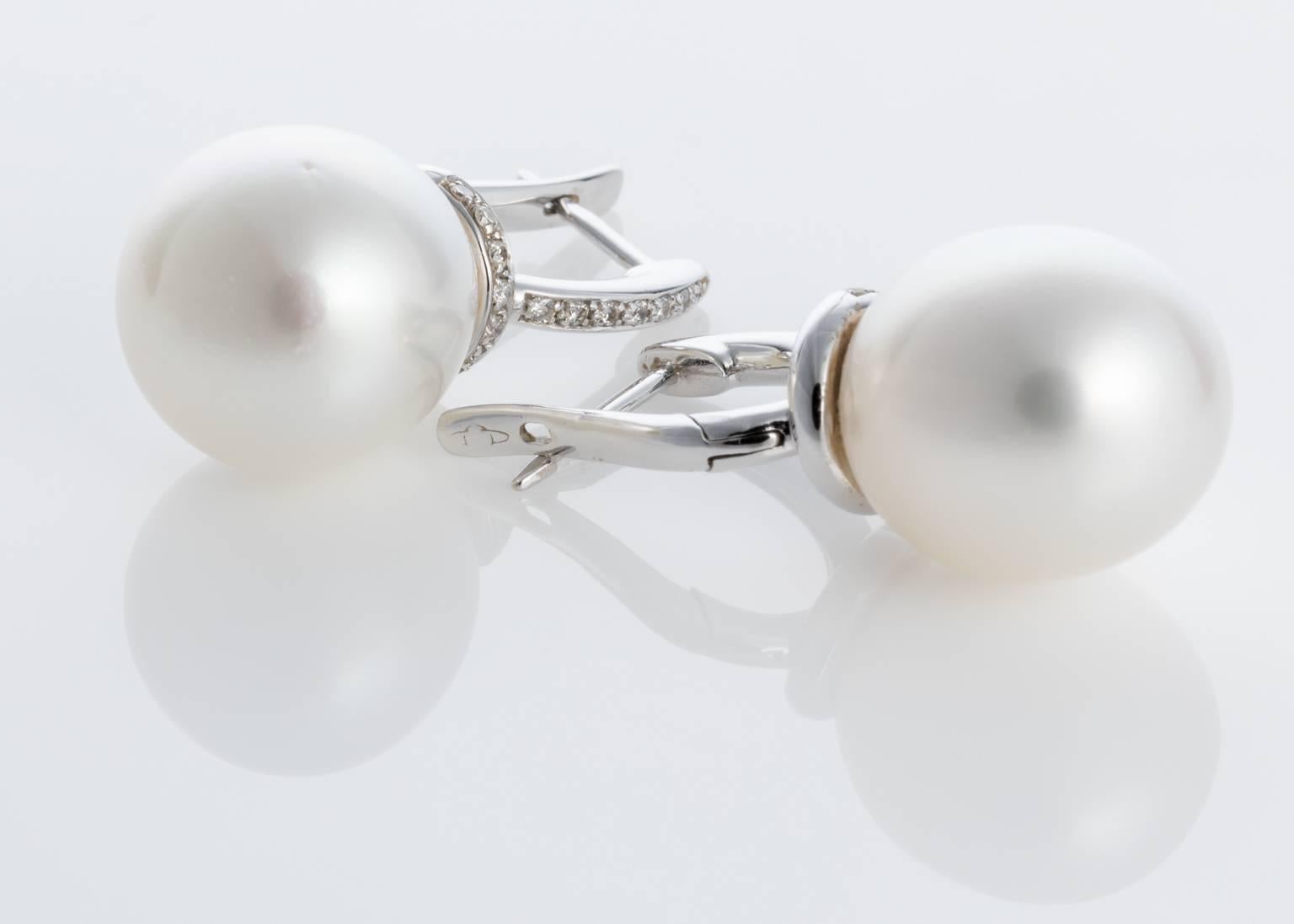 South Sea Pearl and Diamond Drop 18 karat White Gold Earrings In Excellent Condition In QLD , AU