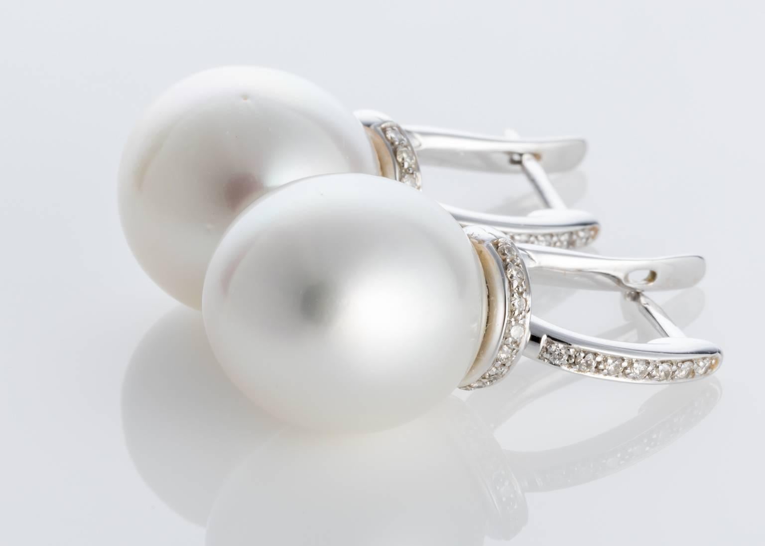 Contemporary South Sea Pearl and Diamond Drop 18 karat White Gold Earrings