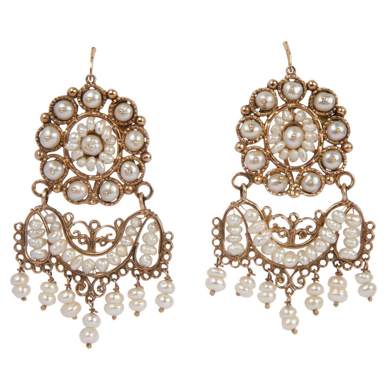Earrings in Cultured Pearl and Gold, 19th Century For Sale