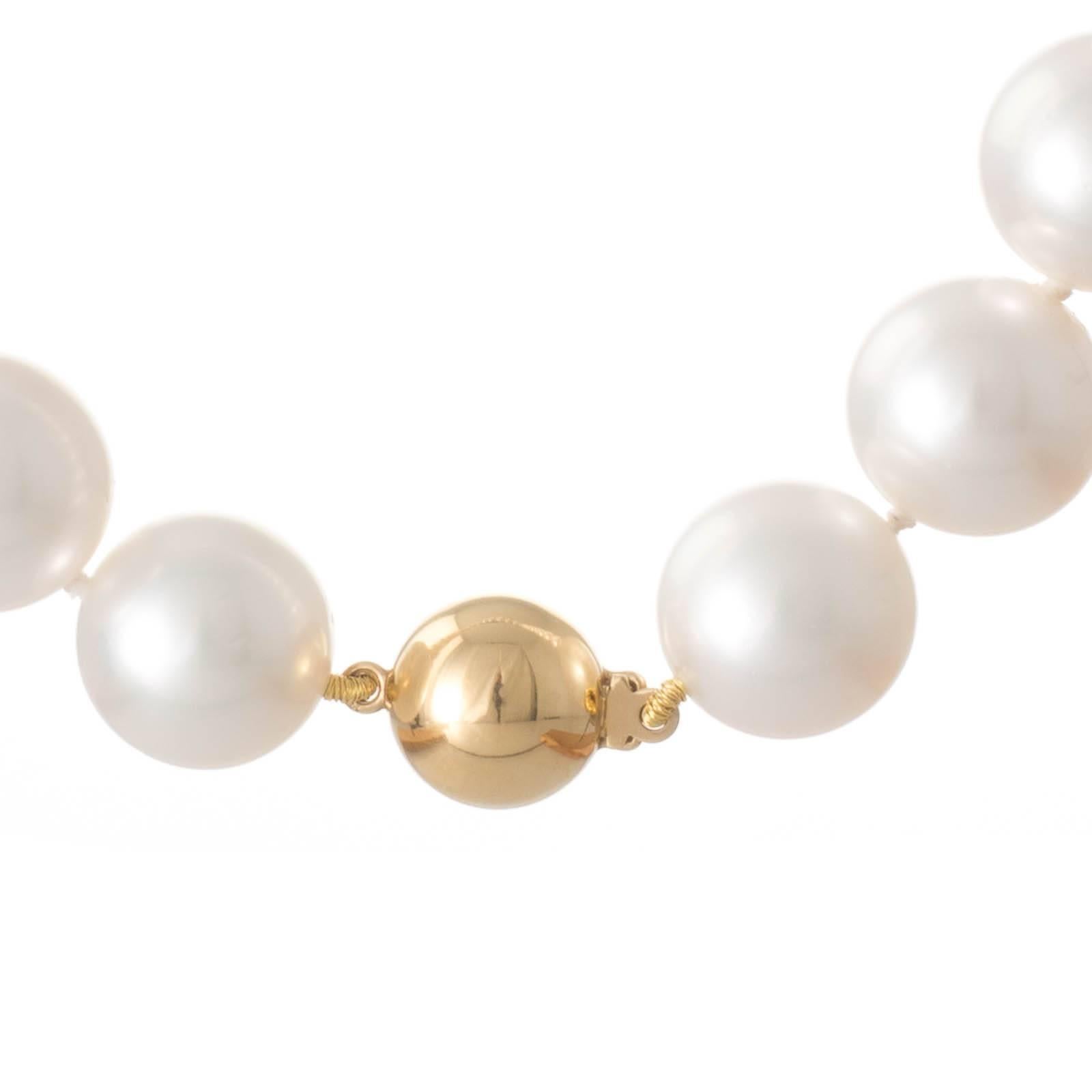Women's or Men's High Lustre South Sea Pearl Strand Necklace For Sale