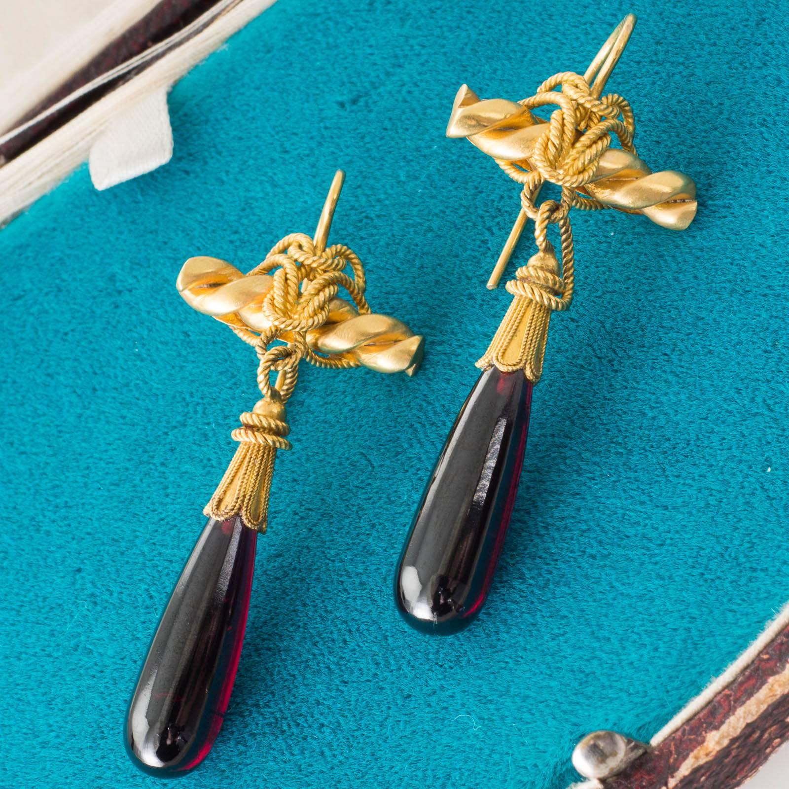 Antique Victorian Gold Drop Earrings with Ropework and Garnets For Sale 2