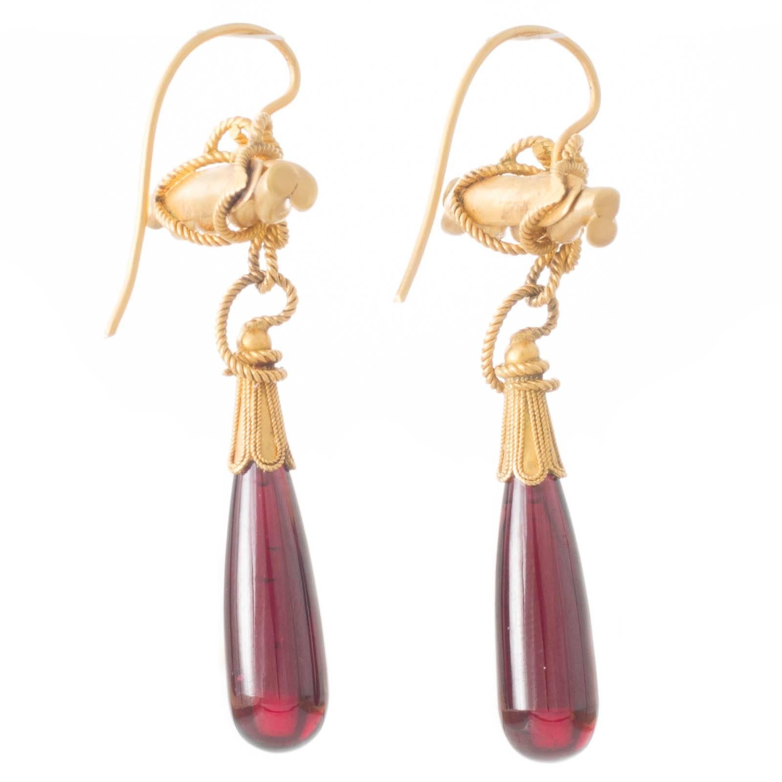 Antique Victorian Gold Drop Earrings with Ropework and Garnets In Excellent Condition For Sale In Melbourne, AU