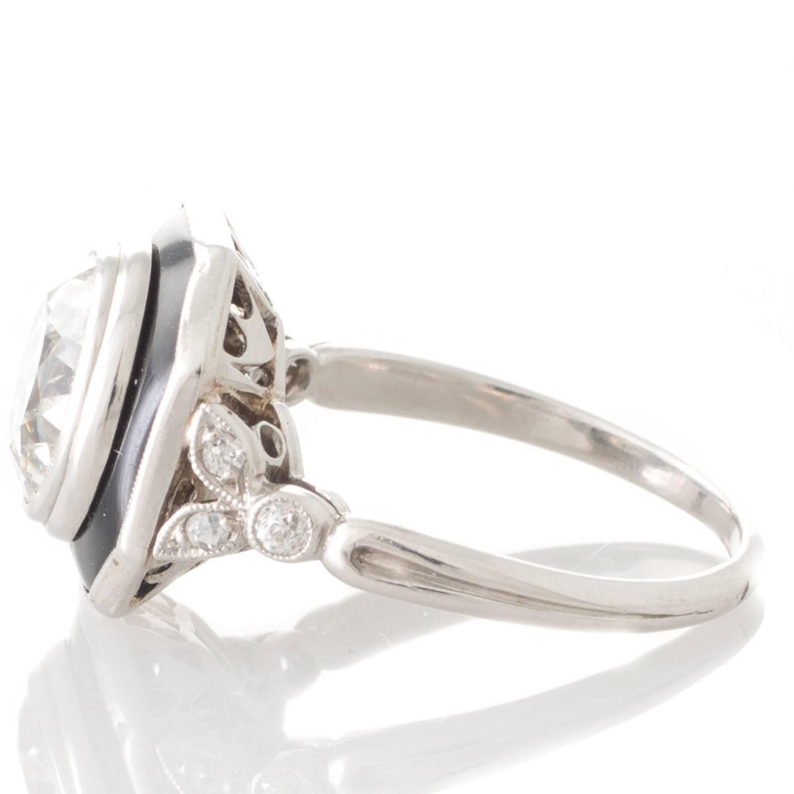 Art Deco 2.20 Carat Transition Cut Diamond and Onyx Platinum Ring 2