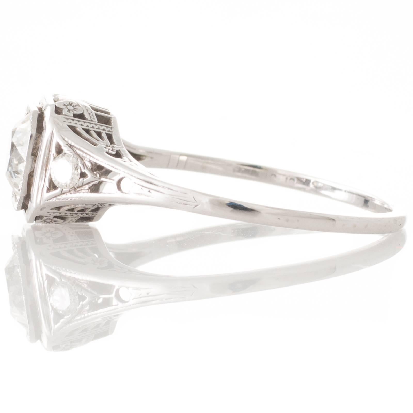 Art Deco 1.02 Carat Old Cut Diamond and Platinum Solitaire Ring In Excellent Condition For Sale In Melbourne, AU