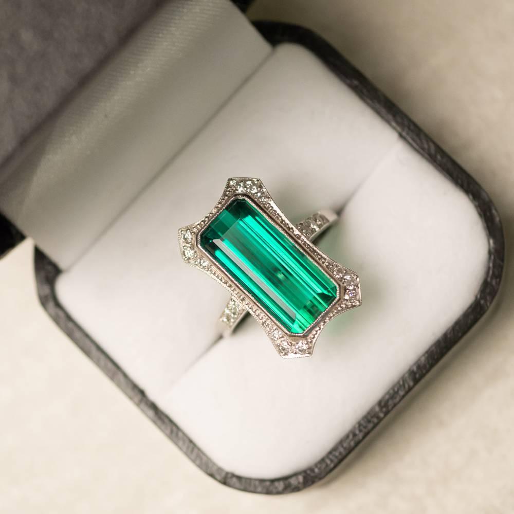 Women's  Green Tourmaline and Diamond Cocktail Ring For Sale